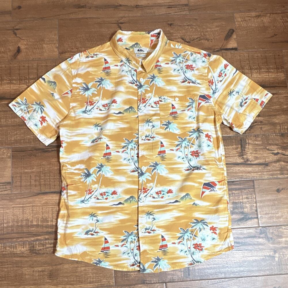 Quiksilver Men's M Short Sleeve Tropical Hawaiian Button-Up Shirt Yellow Pockets